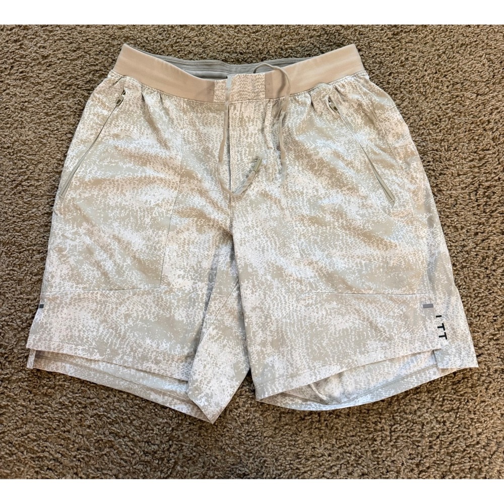 Lululemon License to Train Linerless Short 7 Mens Medium Snakeskin Print LM7AUKS